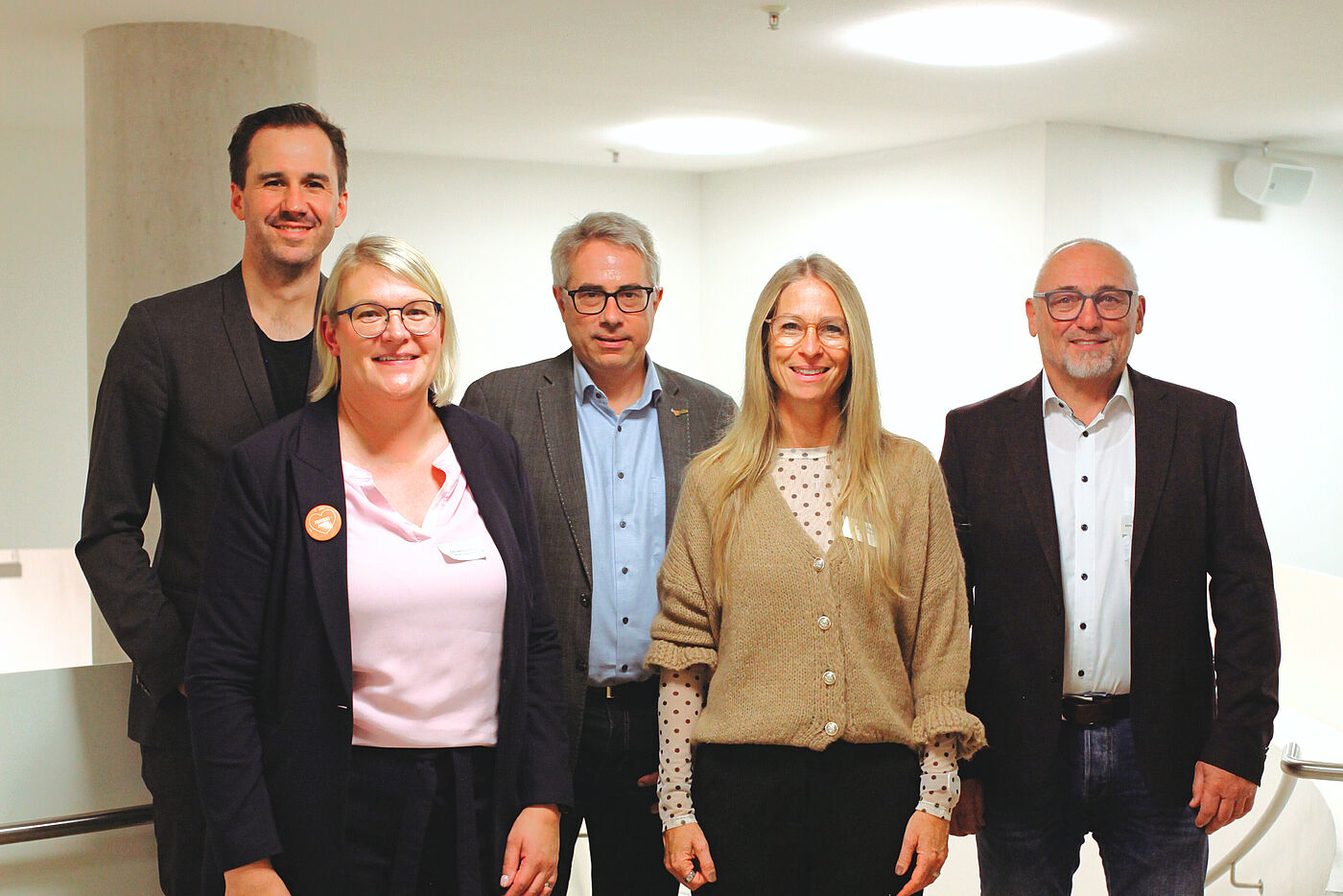 VpA_4 Podium des Verkehrspolitischen Abends "Wirtschaftsfaktor Fahrrad": Alexander Rosenthal (Zukunft Fahrrad), Kathleen Lumma (ADFC BW), Matthias Zimmermann (ADFC BW), Sandra Prediger (Jobrad), Günter Riemer (AGFK BW) (v.l.n.r.)
